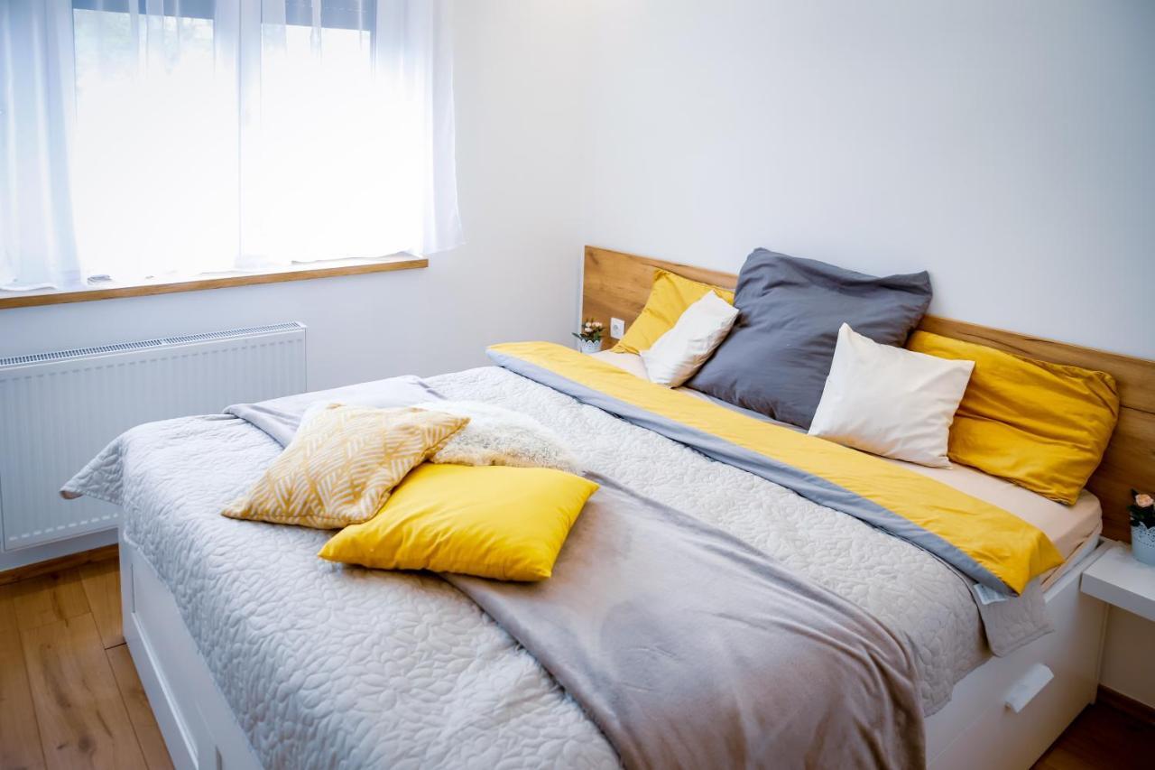 Cozy Apartment In The Downtown Gyor Luaran gambar